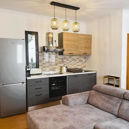 Apartment C Center *