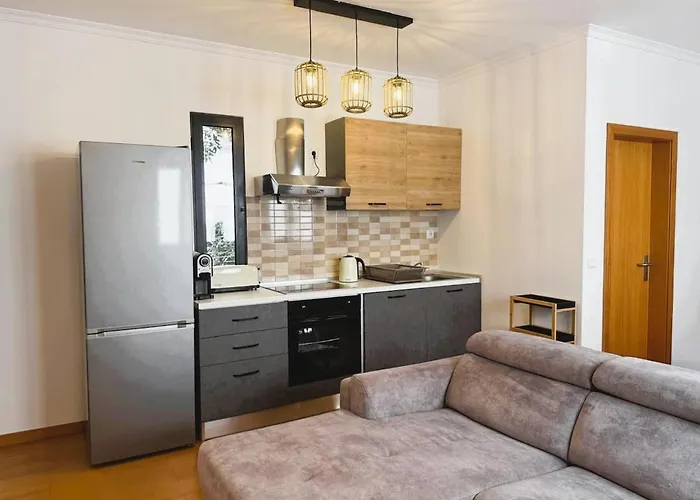 Apartment C Center *